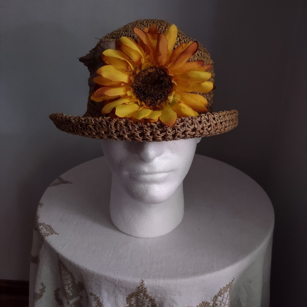 Vintage 90s Straw Hat Sunflower Basket Weave